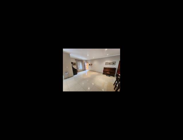 3 BEDROOM HOUSE FOR SALE IN NEW REDRUTH